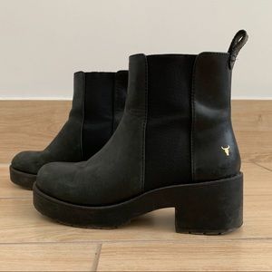 **SOLD** Black Booties 🧡